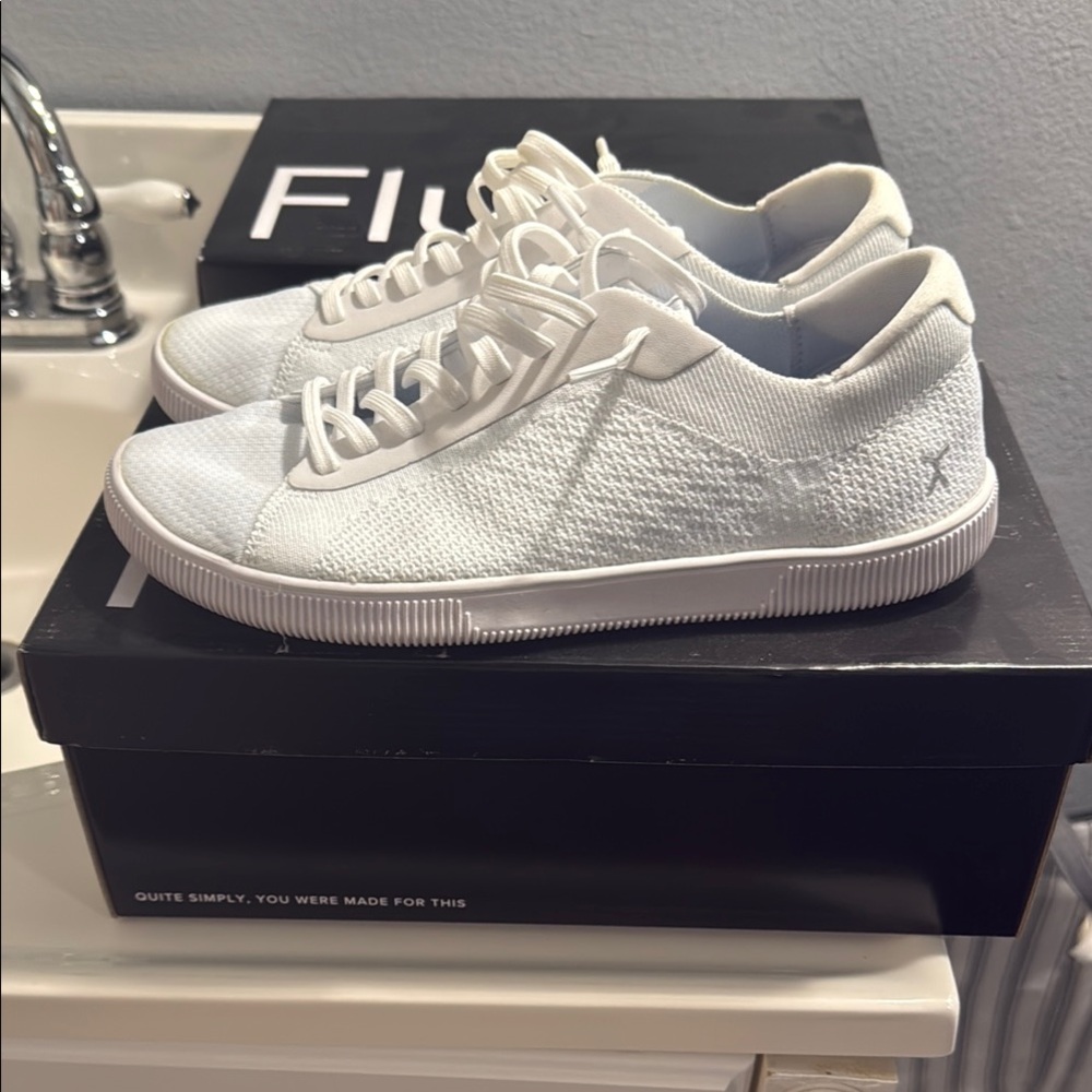 Flux Trainer Classic White Knit Sneakers
